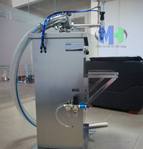 máy chiết rót nén khí 1 vòi dạng đứng
