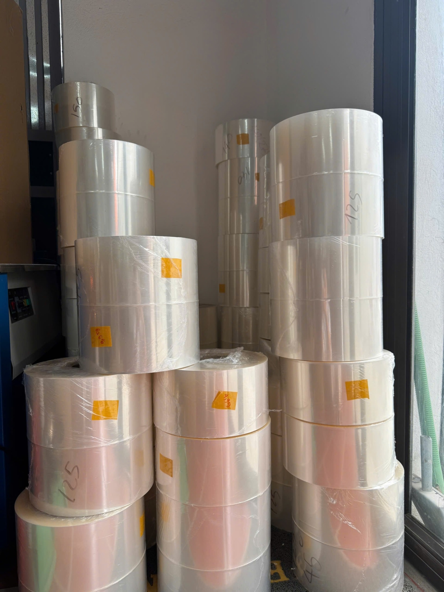 m&agrave;ng m&aacute;y đ&oacute;ng g&oacute;i