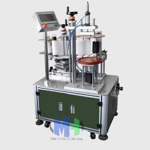 Máy dán nhãn thùng sơn