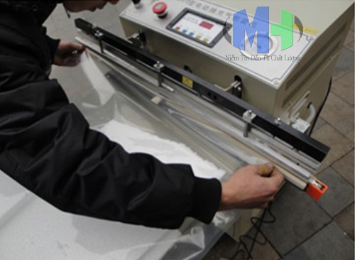 Máy hút chân không vòi ngoài VS 1000