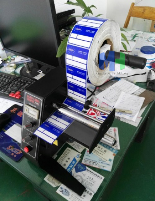 Máy tách tem, nhãn tự động