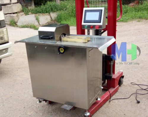 máy buộc đầu xúc xích