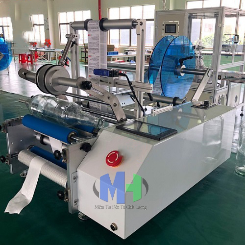 Máy dán nhãn chai tròn 2 mặt