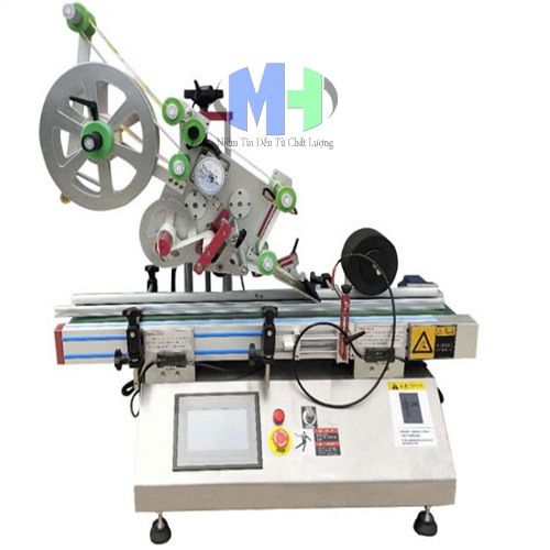 Máy dán nhãn mặt phẳng cấp túi tự động