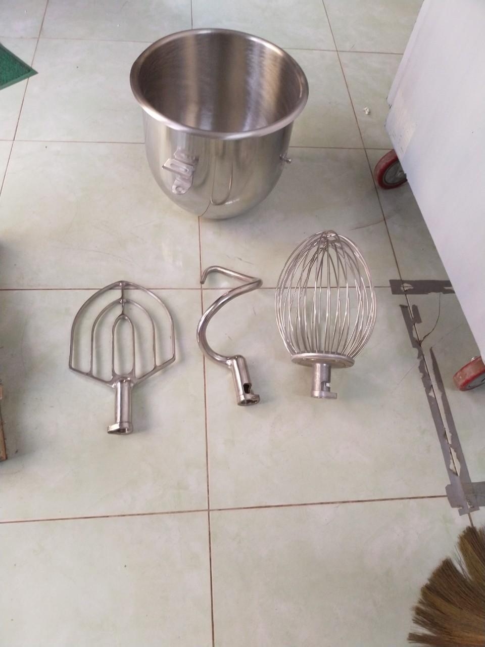 máy trộn bột có các phụ kiện nào?