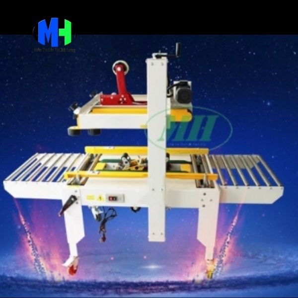 Sử dụng m&aacute;y d&aacute;n băng keo tự động