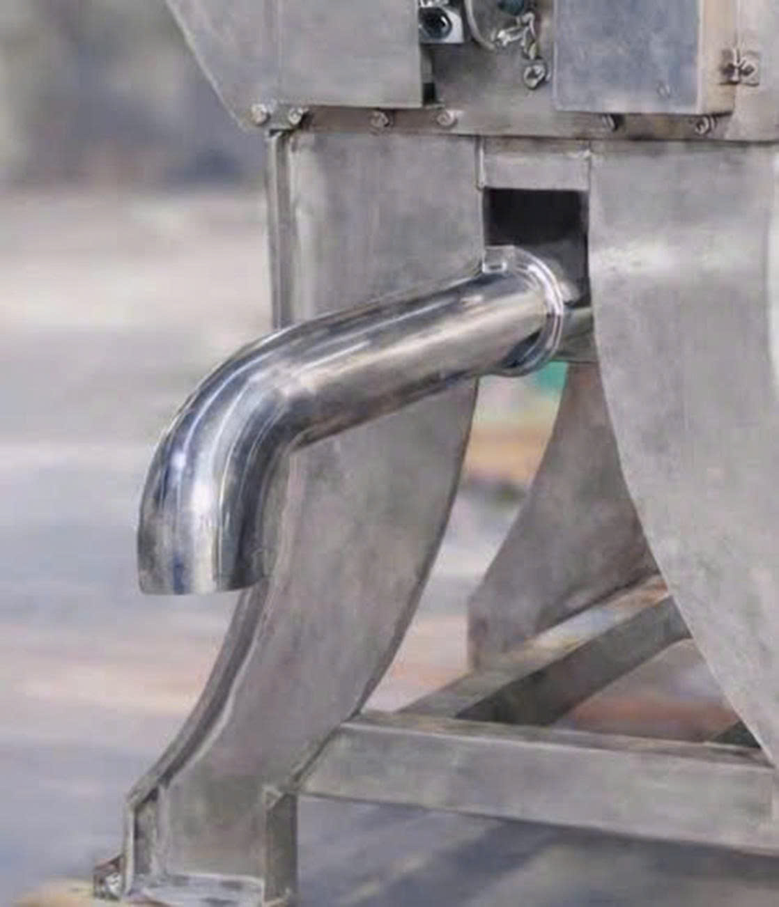 thiết bị t&aacute;ch vỏ hạt v&agrave; xay nhỏ